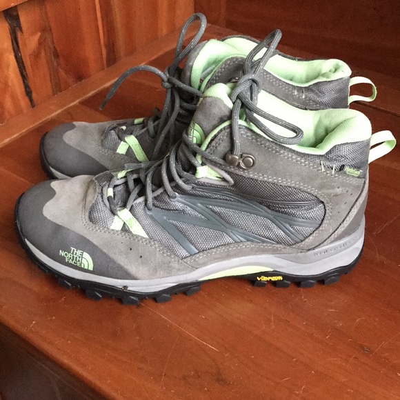 Ankles Boots 🥾 - Picture 4 of 7